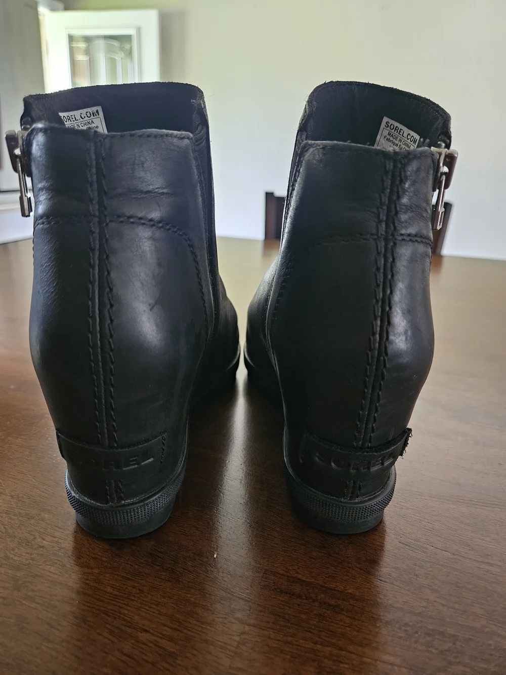 Sorel comfortable black